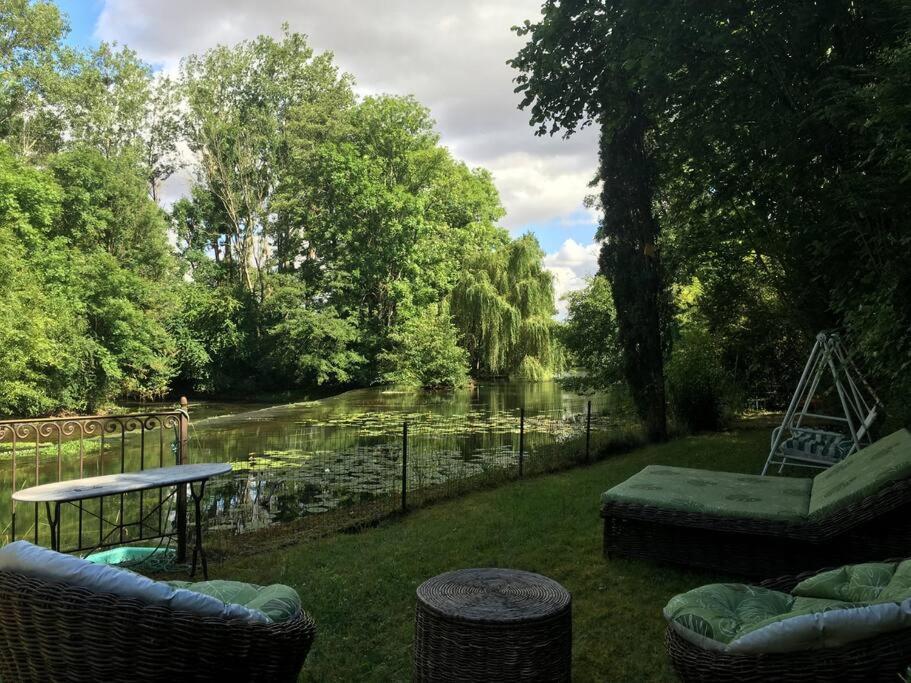 Villa Magnifique Moulin proche Chablis, jacuzzi et rivière Annay-sur-Serein Esterno foto