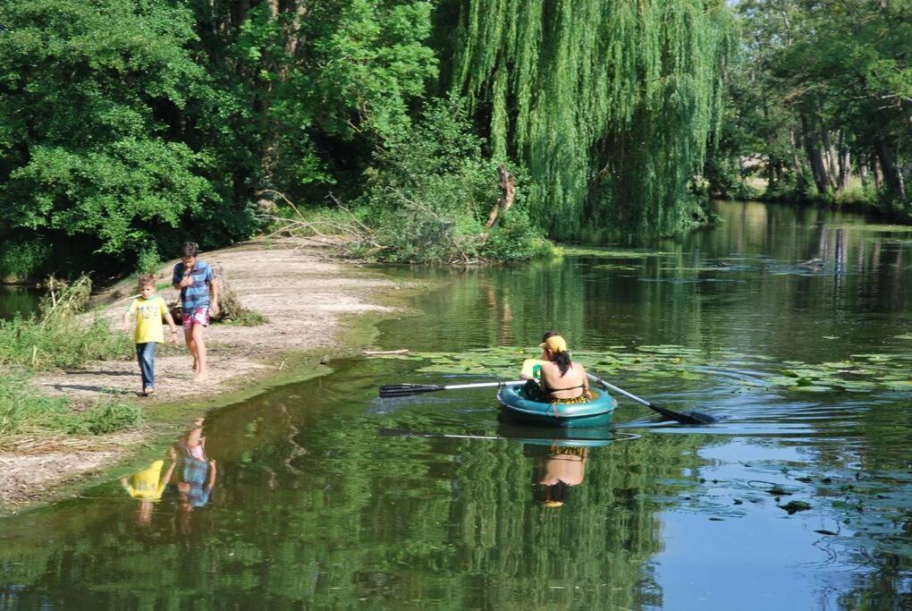 Villa Magnifique Moulin proche Chablis, jacuzzi et rivière Annay-sur-Serein Esterno foto