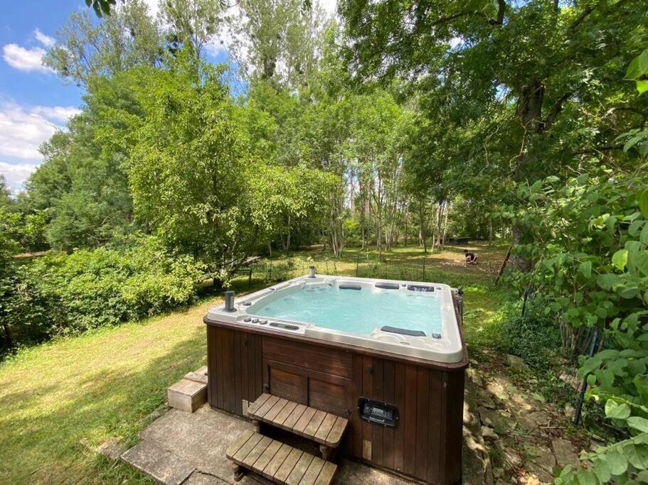 Villa Magnifique Moulin proche Chablis, jacuzzi et rivière Annay-sur-Serein Esterno foto
