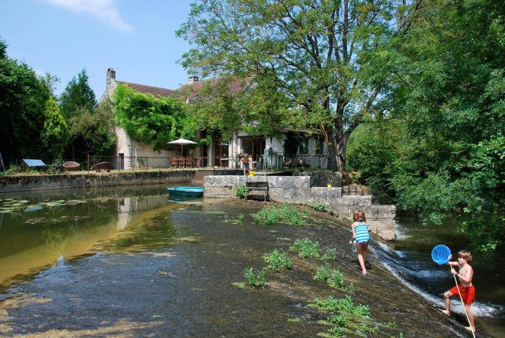 Villa Magnifique Moulin proche Chablis, jacuzzi et rivière Annay-sur-Serein Esterno foto