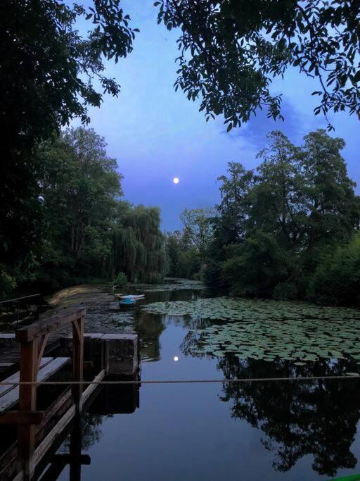 Villa Magnifique Moulin proche Chablis, jacuzzi et rivière Annay-sur-Serein Esterno foto